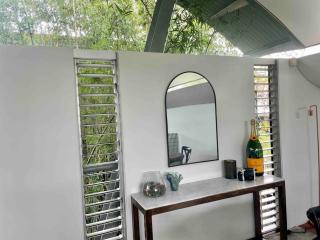Stunning Architectural Home - Brisbane - 3