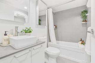 Designer 2 Bedroom Condo with Natural Light and Sleek Finishes - Vancouver - 0