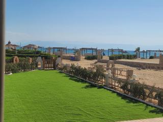 فيلا الترا سوبر لوكس مكيفية صف اول بحر قرية بلولاحون راس سدر - 0