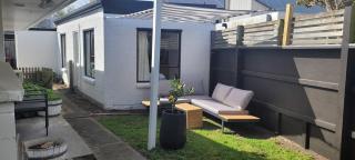 The Merivale Hideout 2BR and a Sleepout plus Garage - Christchurch - 2