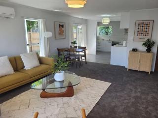 The Merivale Hideout 2BR and a Sleepout plus Garage - Christchurch - 6