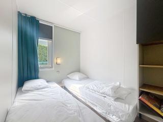 Mobil-home Grand Confort 4 pers, 2 ch, piscine chauffée à 200m de la plage - FR-1-361A-65 - Jullouville-les-Pins - 3
