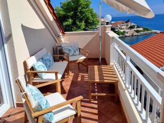 Sea-view apartments, 2 bedrooms, 2 baths, 50 meters from beach! - 6