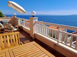 Sea-view apartments, 2 bedrooms, 2 baths, 50 meters from beach! - 5