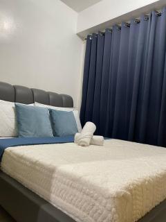 Walking Distance to Mall of Asia - Spacious Condo with Hot Shower and Balcony - Manila - 8