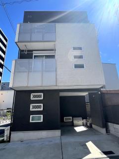 Spacious 3-story house with 4 bedrooms! - Osaca - 9