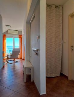 Sea-view apartments, 2 bedrooms, 2 baths, 50 meters from beach! - 2