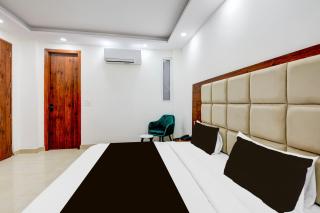 Collection O Hotel Evergreen - Faridabad - 3