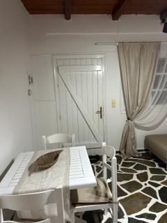 red guesthouse - Flampouria - 9