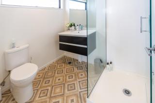 Warm Family Comfort in the City Garage Parking - 3