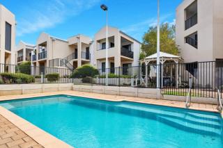 Ground Garden-Two King Beds&One Queen Bed - Perth - 2