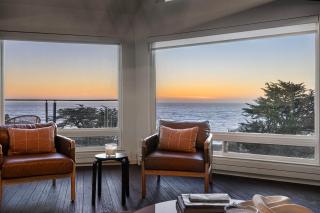 Newly updated w Stunning ocean view in Moss beach Near San Francisco Bay Area - 2