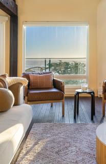 Newly updated w Stunning ocean view in Moss beach Near San Francisco Bay Area - 5