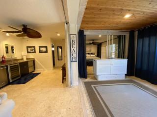 Oceanfront Paradise - Palm Trees, Hammocks, Pool - 3