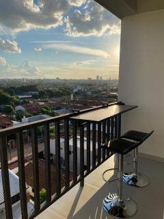 Monoambiente p3 personsas a pasos de Av Sta Teresa Asuncion, con balcon y Gran vista - Fernando de la Mora - 3