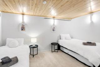 Stunning 2-Bed, 2-Bath Apartment, City and Stadium - Wellington - 3