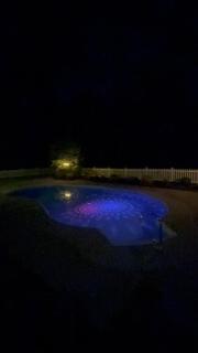 10 Bed Saratoga Home On 10 Private Acres, In-Ground Heated Pool, HotTub, Firepit, Gourmet Kitchen, Master King Suite, Private Office - Saratoga Springs - 2