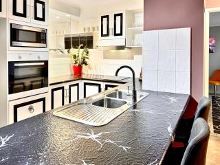 Burleigh Heads Koala Park Pool & Parking - Gold Coast - 3