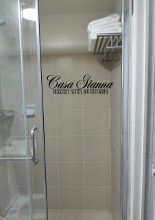 Casa Gianna at Berkeley Suites, South Forbes - Silang - 4