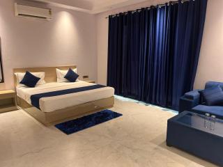 Hotel white House sector 122 - Noida - 7