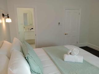 Honeysuckle Inn - Violet Town - 6