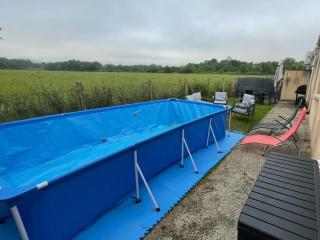 Maison Piscine " Pac-Man" climatisée - entre collègues, amis, famille - barbecue - Netflix - Prime - Baby foot 50cts - Saint-Seurin-sur-lʼIsle - 0