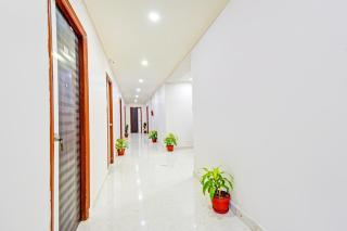 Super Townhouse OAK Santosh Nagar Hyderabad - Surūrnagar - 6