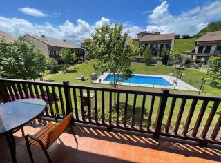 Apartamento vacacional de 2 habitaciones con piscina - Prellezo - 5