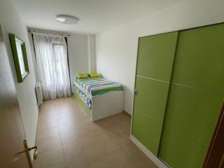 Apartamento vacacional de 2 habitaciones con piscina - Prellezo - 1
