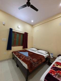 Hotel Devyatra - 4