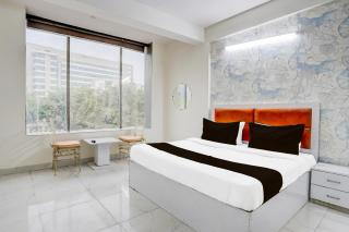 Hotel O Sector 51 Metro Station Formerly Shubham Residency - Indirapuram - 3