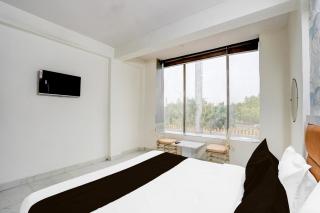 Hotel O Sector 51 Metro Station Formerly Shubham Residency - Indirapuram - 8