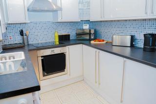 Family Sized 2BR Apartment with Garden Brixton Stockwell Zone 2 - 5