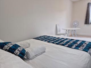 Double Room in a shared 4 bedroom family home in Broomfield - Chelmsford - 4