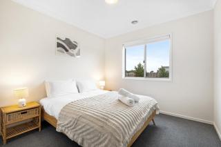 Stylish & Simple 3BR Mount Duneed Home - Mount Duneed - 4