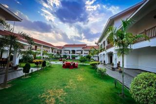 Hotel Earth Light, Chitwan National Park - Sauraha - 4