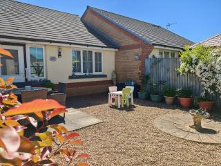 Fully accessible bungalow by the Beach - Port Talbot - 2