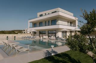 Calòre Villa, Close to Beach, Gym, Sauna & Cinema, By ThinkVilla - Pigianos Kampos - 9