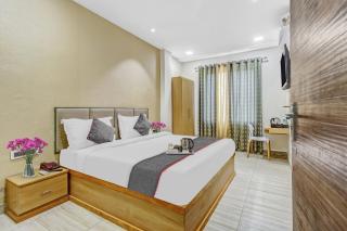 Super Townhouse Ekana Inn - Vibhuti Khand - 1