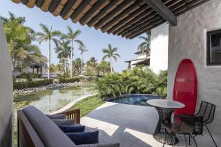 Thompson Zihuatanejo, A Beach Resort, by Hyatt - Zihuatanejo - 1