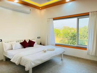 Sunset Swing Villa - Pvt with Pool - Jāmb - 3