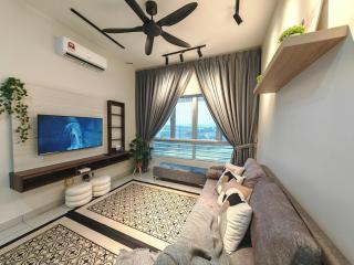 Ostia New Designer Spacious 4 BR w Netflix & Wifi - Bandar Baru Bangi - 3