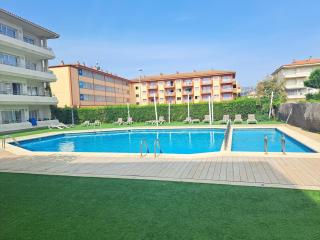 Apartamento con Piscina a Pasos de la Playa de L'Estartit - Torroella de Montgrí - 0