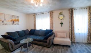 Holiday home with private Garden and mountain view - Briton Ferry - 4