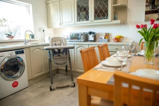 Holiday home with private Garden and mountain view - Briton Ferry - 2