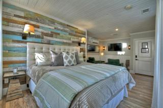 The Penthouses on Main - Downtown Blue Ridge - 7