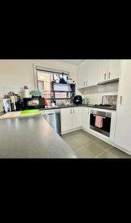 Room in a beautiful home and connected area - Harrison - 1