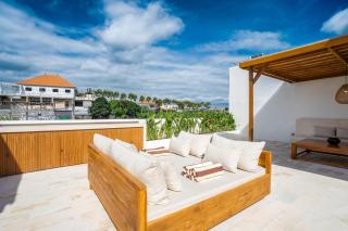 Villa Onetti - Luxury Villa with Private Pool, Rooftop & Rice Field Views - 4