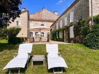 Landhuis, oneindig uitzicht, 30ha land, privé zwembad - Auradou - 0