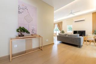 La Ferringhi Villa by BRB - 1